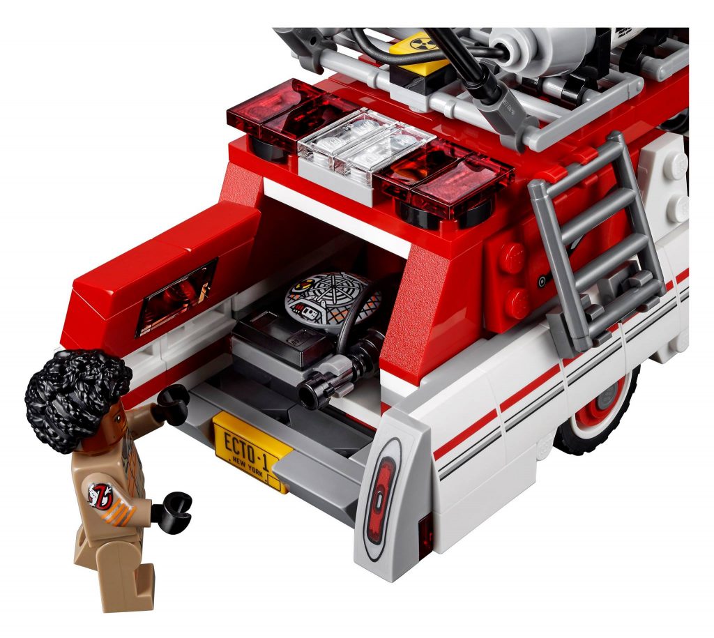 LEGO Ghostbusters Ecto-1 rear