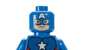 SDCC 2016 – Captain America Minifigure SDCC 2016 Captain America Minifigure