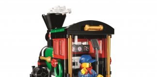 All-Aboard the Winter Holiday Train (10254)