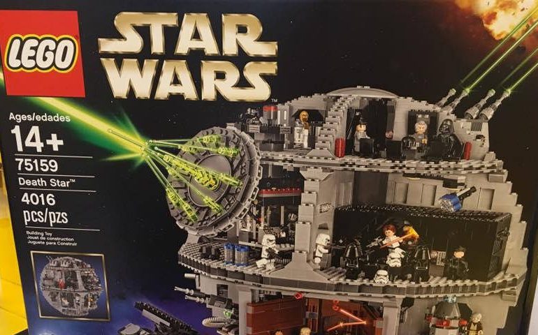 Unofficial Official 75159 Revealed in LEGO Brand Store - Brick Brains