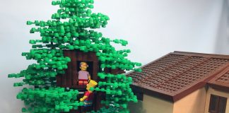 LEGO Simpsons House Needed a Backyard