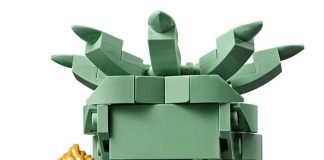 Photos of LEGO BrickHeadz Lady Liberty Surface