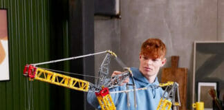 Get A Peek At The Long Awaited LEGO 42146 Liebherr LR 13000