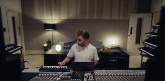 LEGO & Artists Create R&B – ‘Rhythm & Bricks’