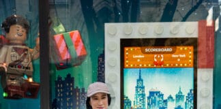 LEGO’s Epic Transatlantic Snowball Fight: New York vs London!