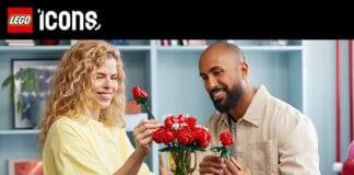 LEGO® Botanical Collection Blooms With Bouquet of Roses