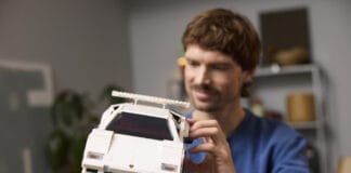 LEGO Introduces Lamborghini Countach Icons Set