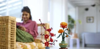 Bring Nature Indoors: Discover LEGO’s Stunning New Plum Blossom and Chrysanthemum Sets!