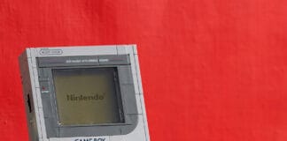 LEGO Icons Game Boy Set Brings the ’90s Back, Brick by Brick LEGO Game Boy 72046