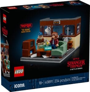 LEGO Stranger Things Creel House: The Amazing Transforming LEGO House Arrives January 2026 4 LEGO 40891 WSQK Radio Station box