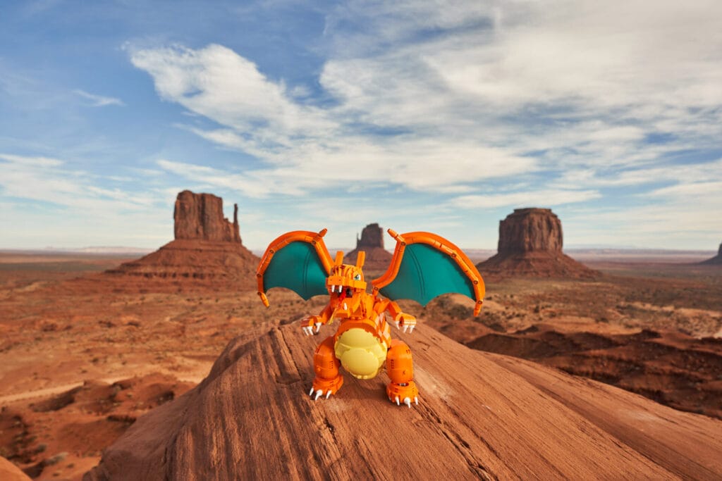 001 LEGO%C2%AE Pokemon%E2%84%A2 Charizard USA