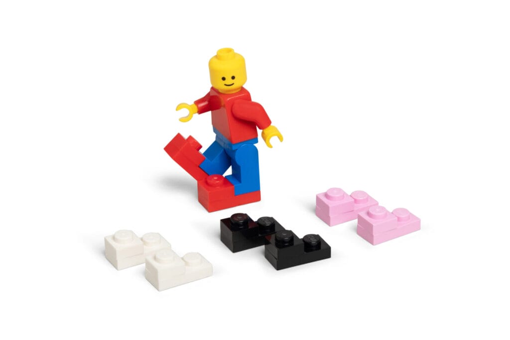 Crocs Partnerships r1 S1 2026 4LW Minifigure Still Life 0724 1