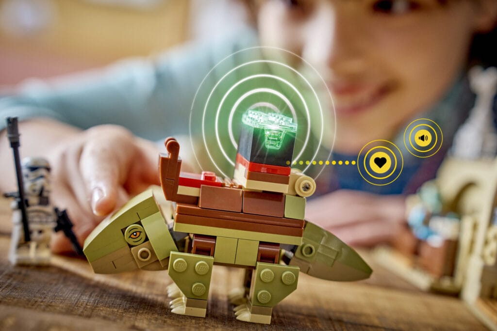 LEGO Star Wars SMART Play Expands with 5 New Sets at Nuremberg Toy Fair 28 75425 Lifestyle cons 4