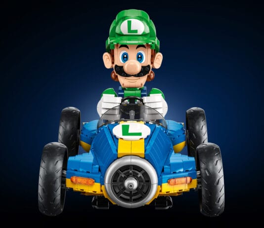 LEGO Mario Kart Luigi & Mach 8 Set Is the Perfect Companion to Mario’s Kart LEGO Mario Kart Luigi set from the front